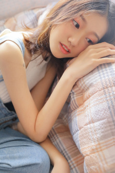 亲吻拔萝卜原声不带歌词